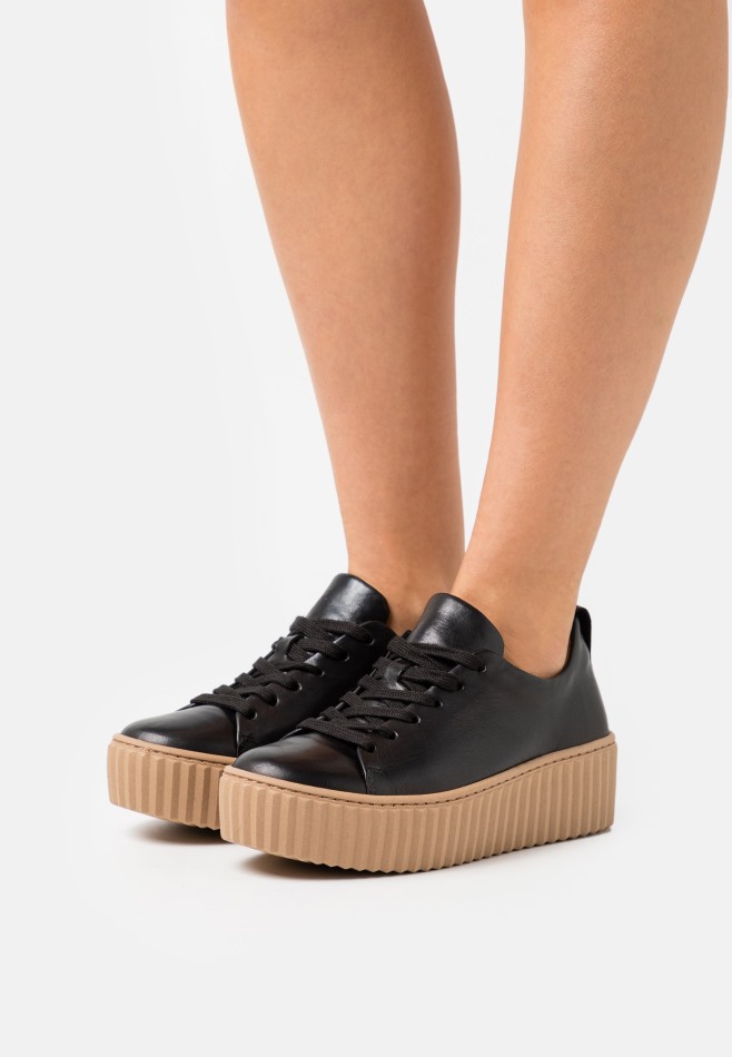 Gabor Noir | Baskets Exclusives